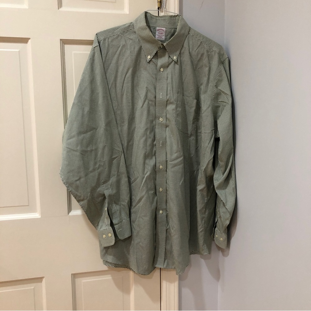 Brooks  Brothers 18-6/7 non iron cotton dress shirt slight stain back needs wash